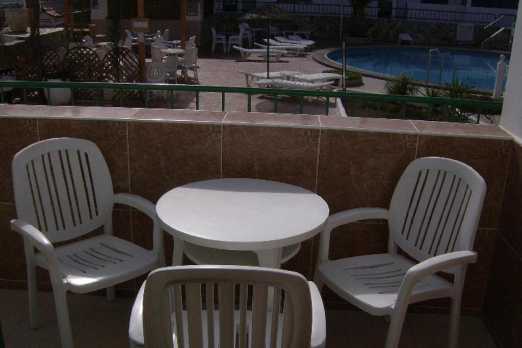 Apartamentos Alondras Park Costa Del Silencio Kültér fotó